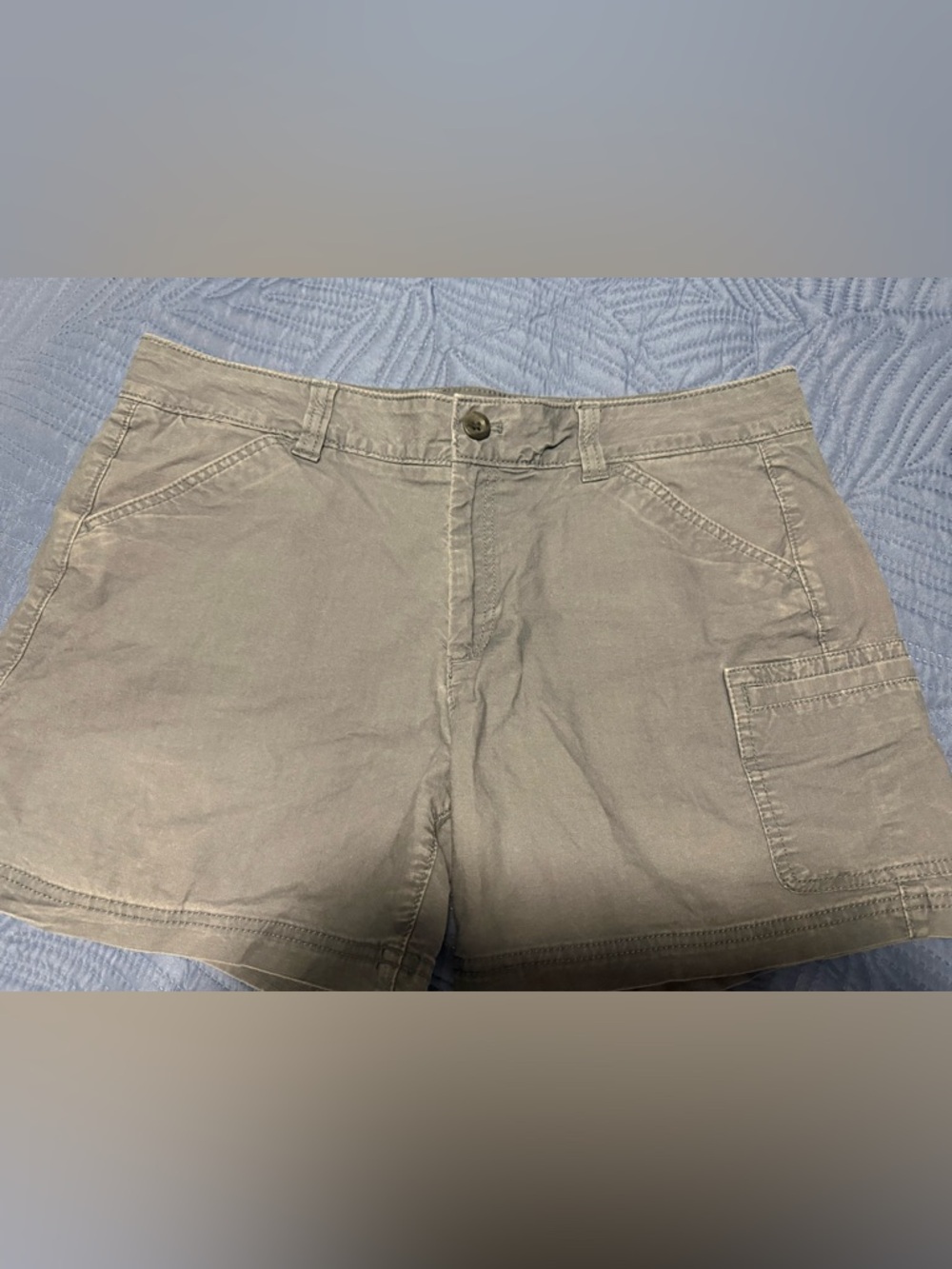 Women's Casual Utility Shorts in Grey